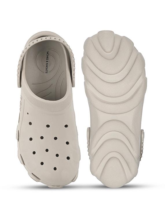 men beige solid crocs - 21974860 - Standard Image - 4