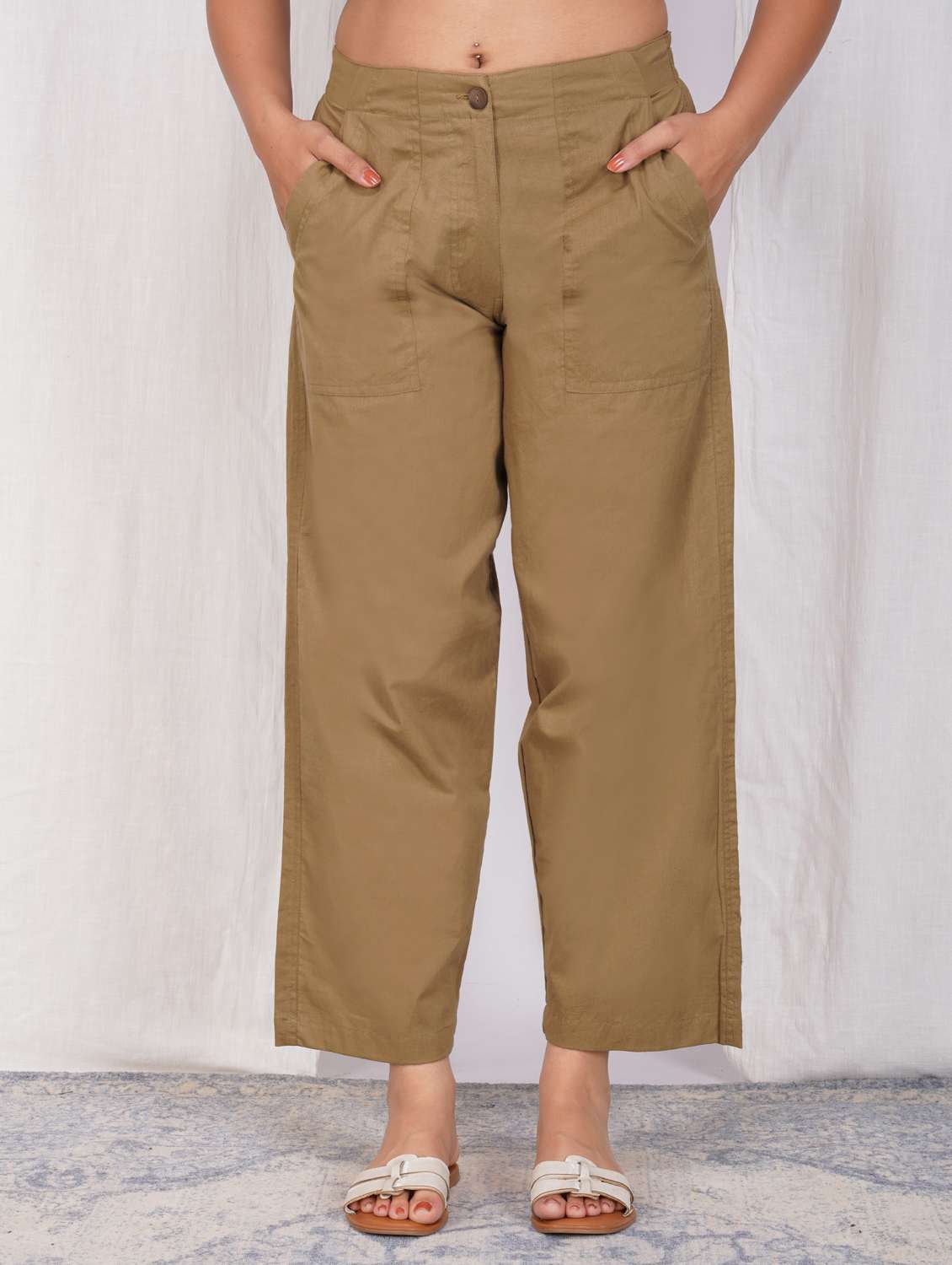 women solid mid rise straight fit trouser