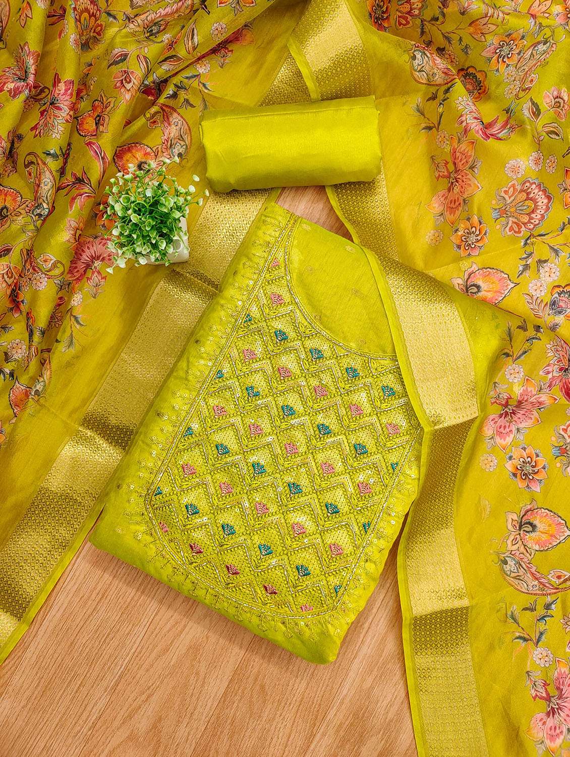 women self design embroidered unstitched suit set - 21974908 -  Standard Image - 1