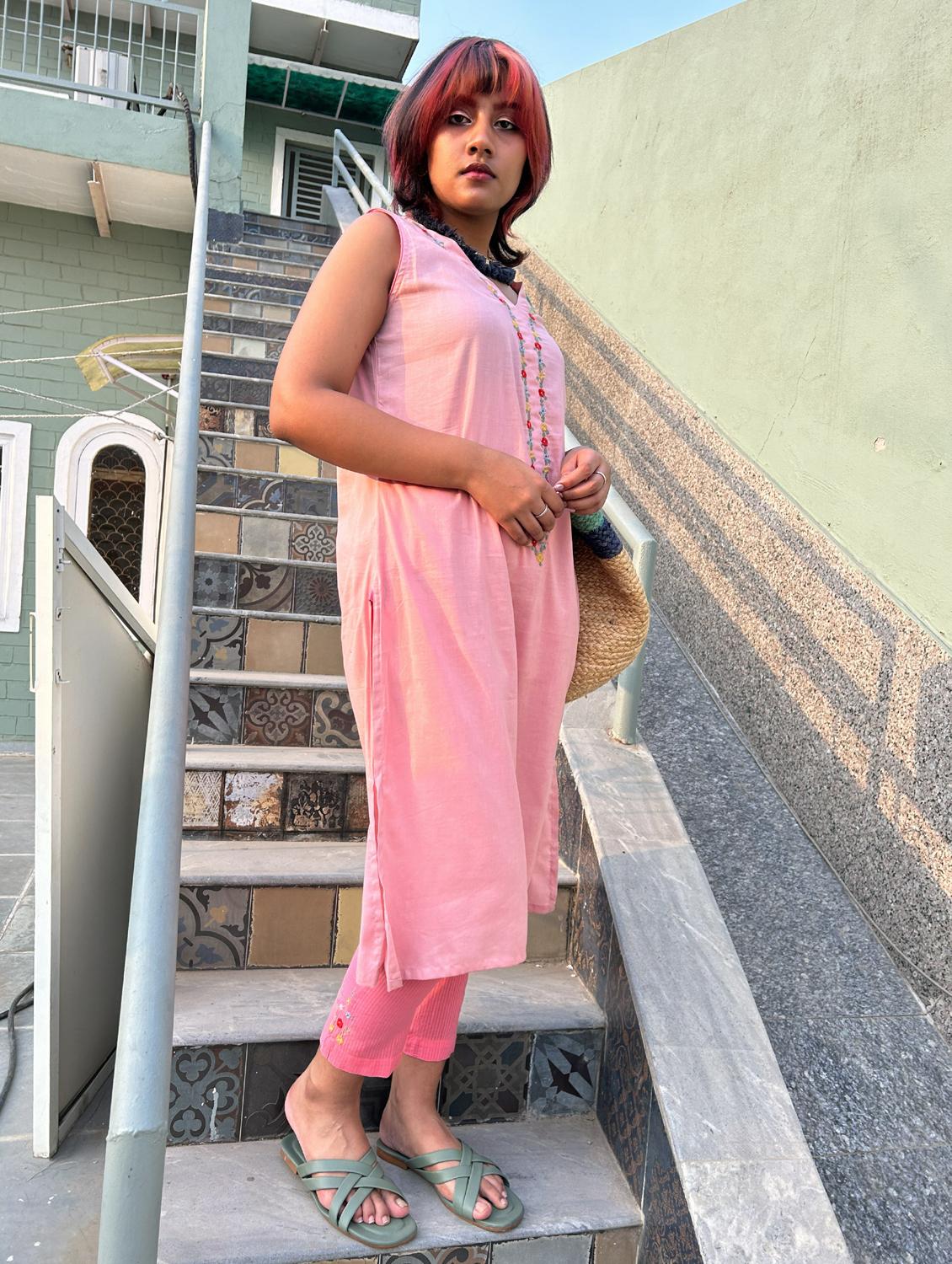 women solid with work sleeveless a-line kurta - 21974940 -  Standard Image - 1