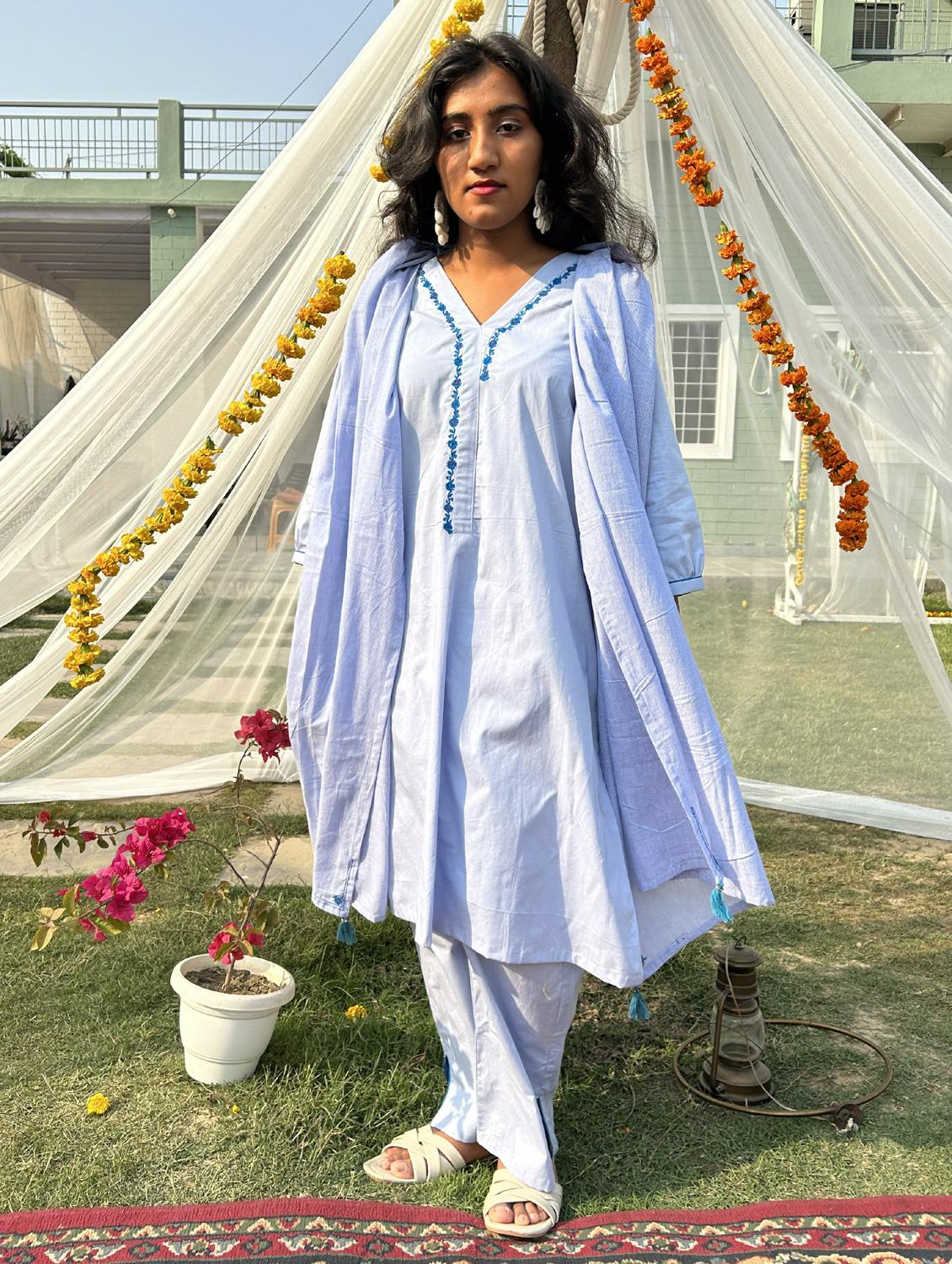 women solid with work three quarter sleeve a-line kurta - 21974955 - Standard Image - 4