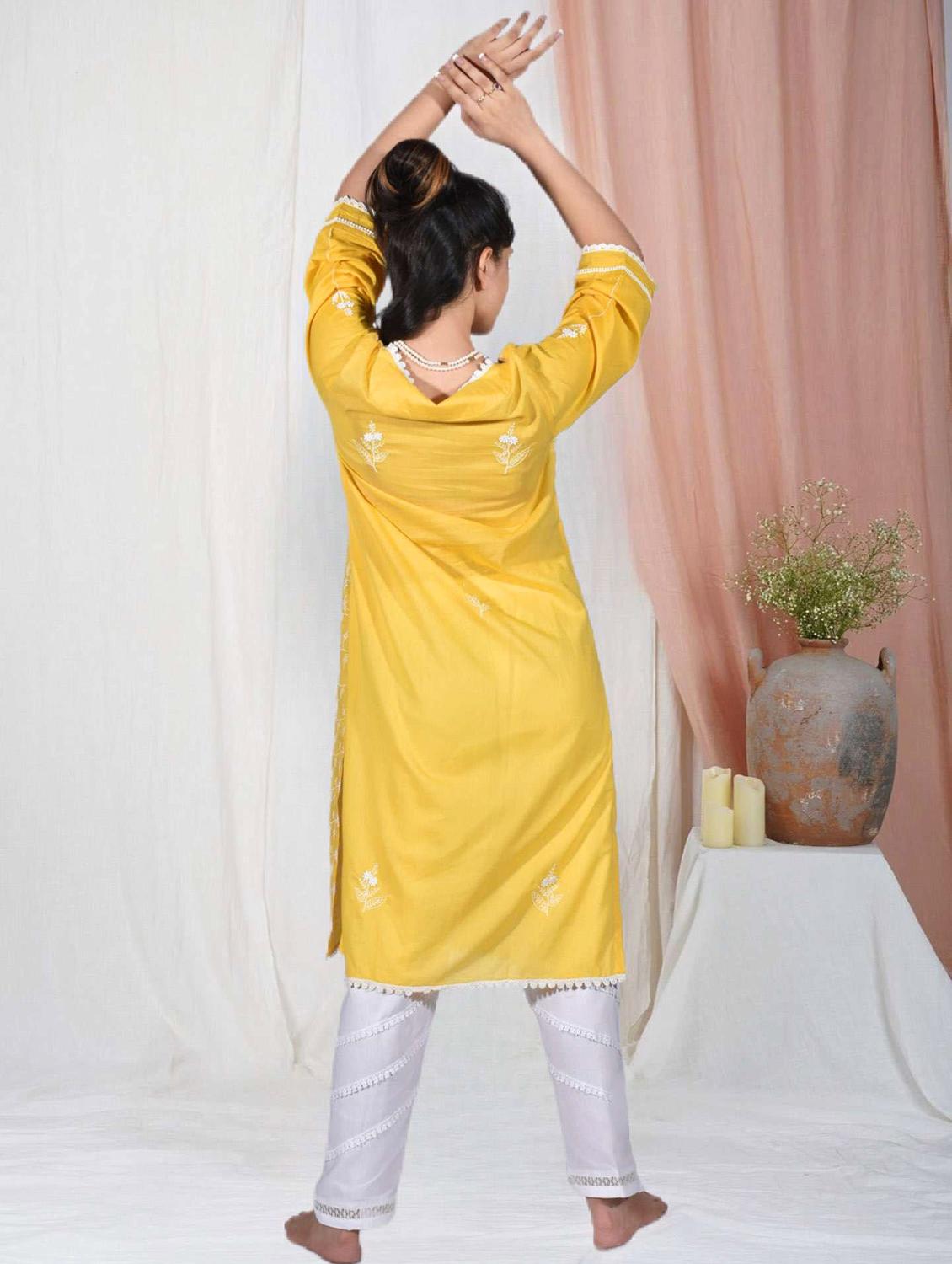 women solid with work three quarter sleeve straight kurta - 21974959 - Standard Image - 4