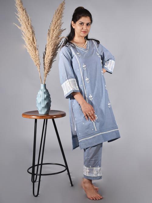 women solid with work three quarter sleeve a-line kurta - 21974961 -  Standard Image - 0