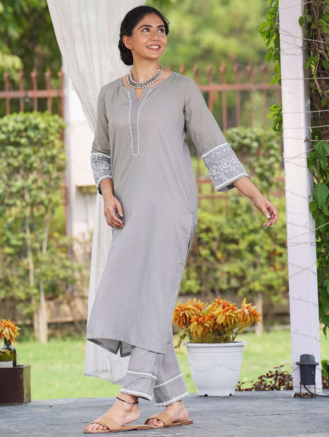 women solid with work three quarter sleeve a-line kurta - 21974965 -  Standard Image - 4