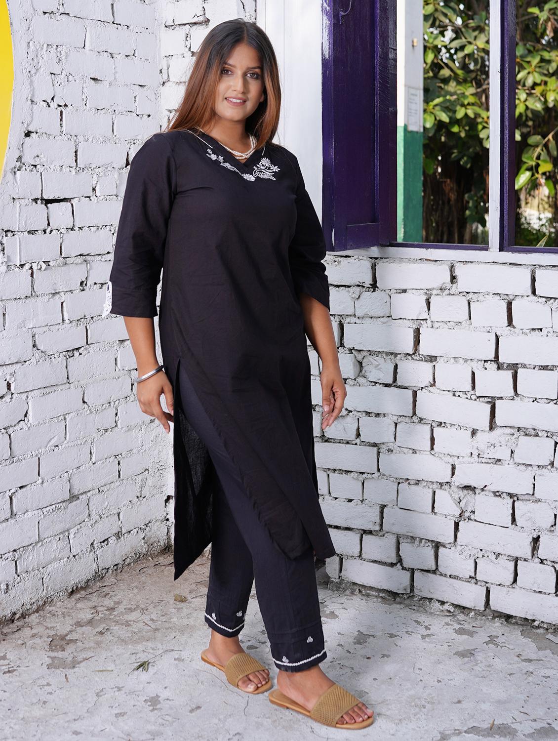 women solid with work three quarter sleeve straight kurta - 21974970 -  Standard Image - 1