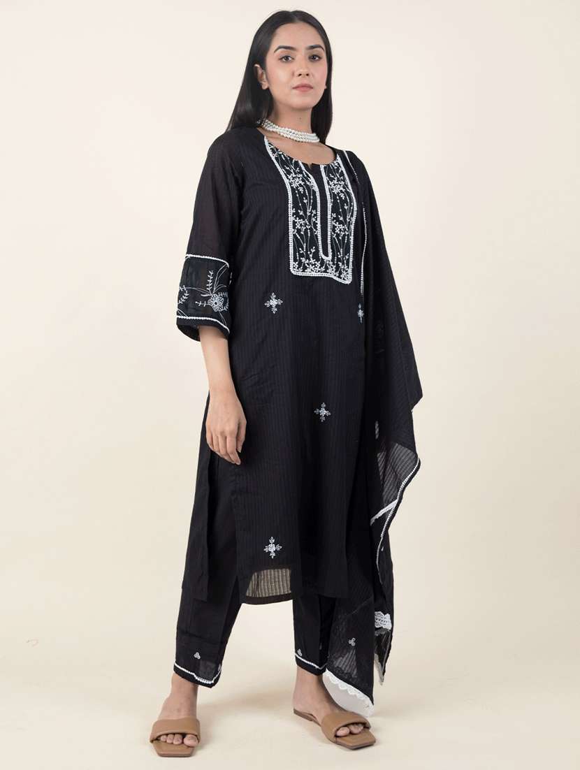 women three quarter sleeve kurta pant with dupatta set - 21975055 - Standard Image - 1