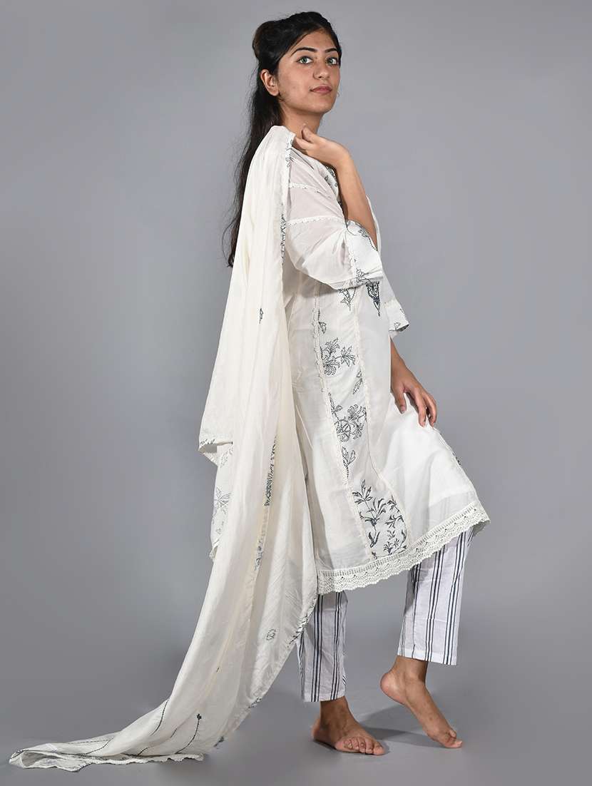 women three quarter sleeve kurta pant with dupatta set - 21975146 -  Standard Image - 1