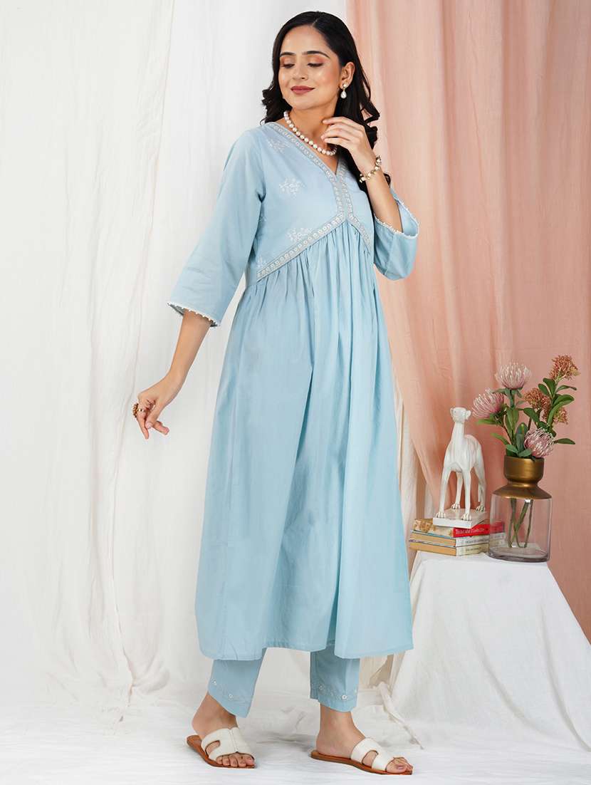 women three quarter sleeve kurta pant with dupatta set - 21975148 -  Standard Image - 1