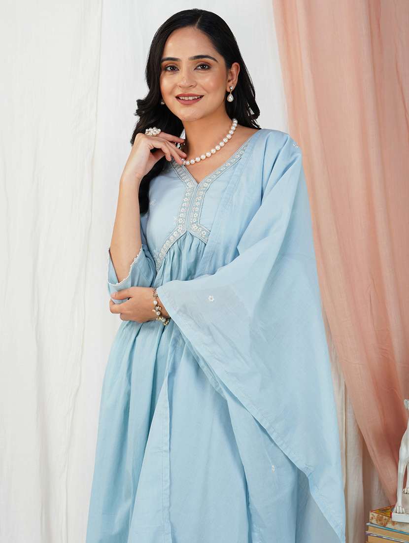 women three quarter sleeve kurta pant with dupatta set - 21975148 -  Standard Image - 4