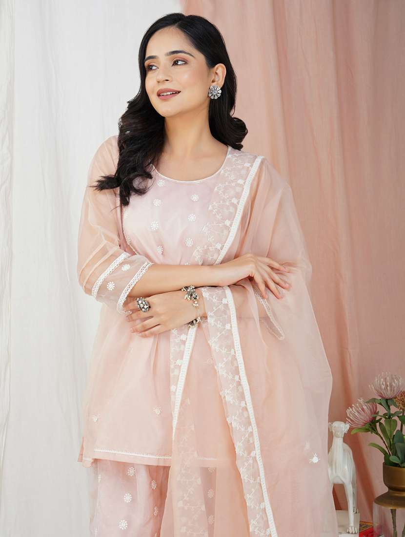 women three quarter sleeve kurta palazzo with dupatta set - 21975154 -  Standard Image - 4