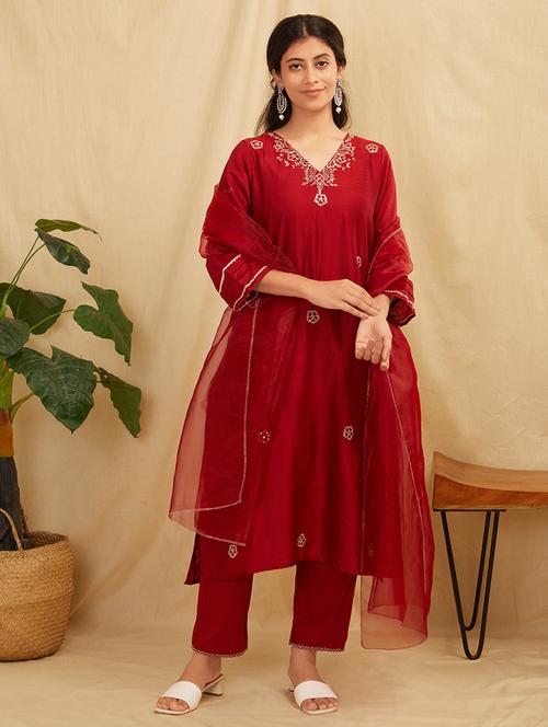 women three quarter sleeve kurta pant with dupatta set - 21975162 -  Standard Image - 0
