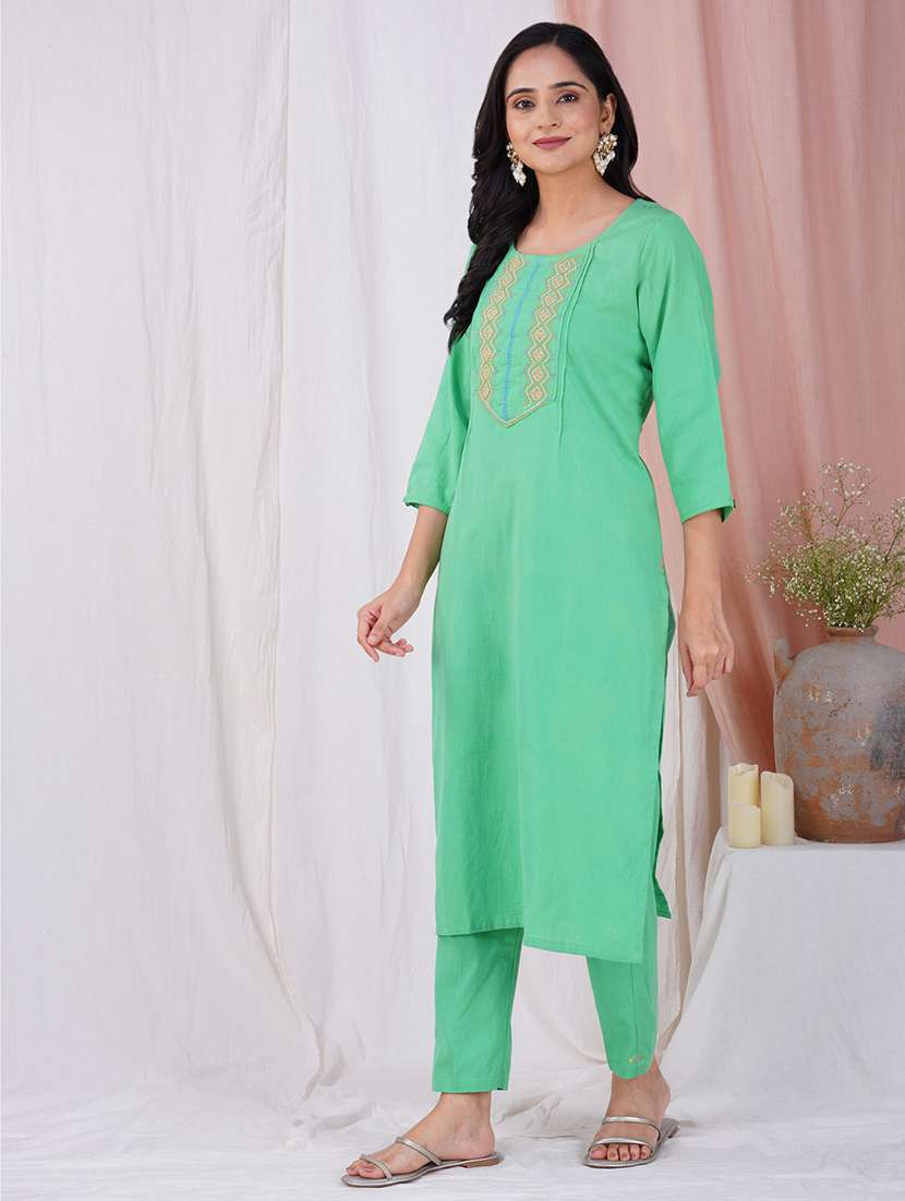 women three quarter sleeve kurta pant with dupatta set - 21975169 -  Standard Image - 4
