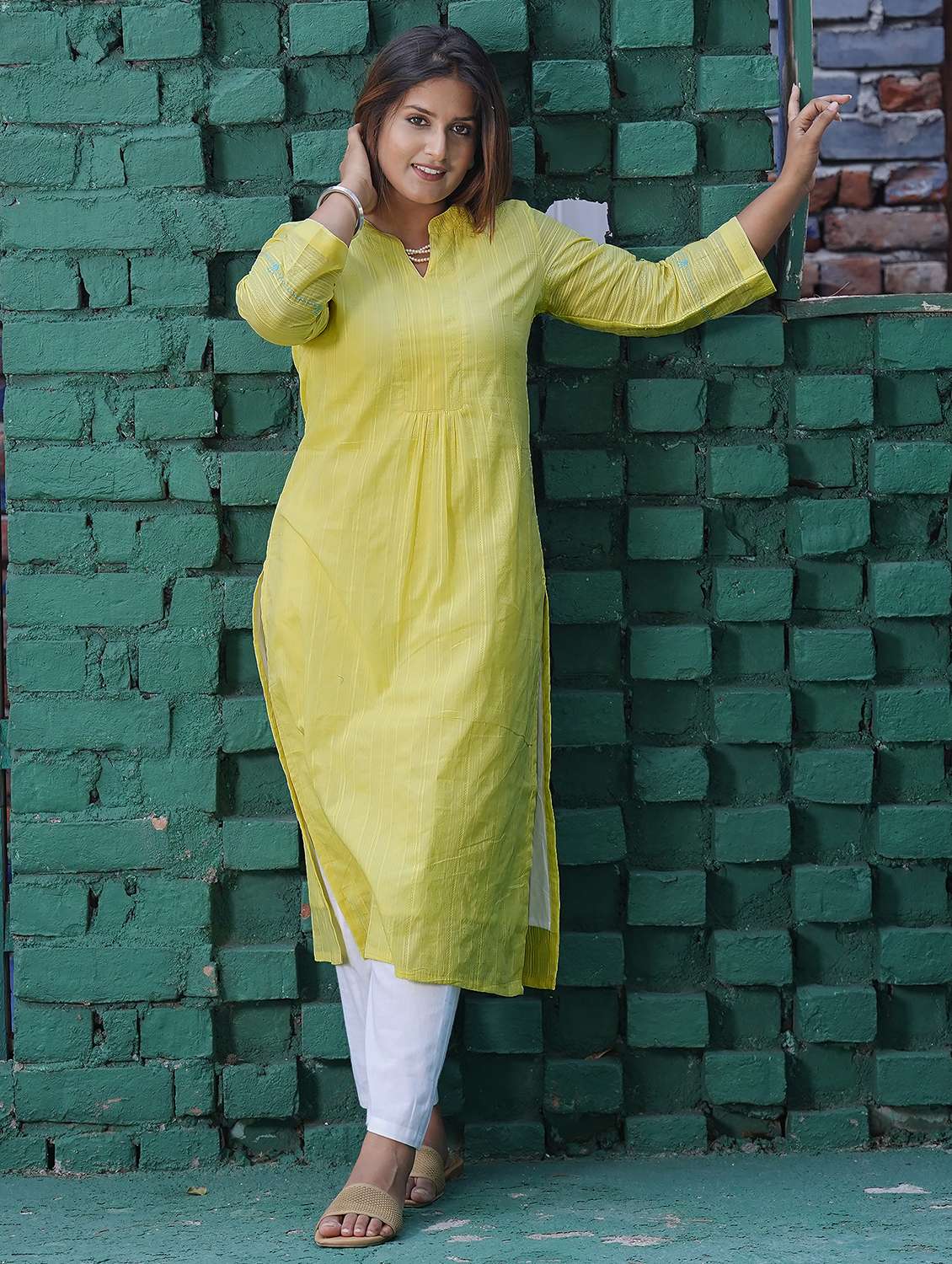 women three quarter sleeve kurta pant with dupatta set - 21975203 -  Standard Image - 4