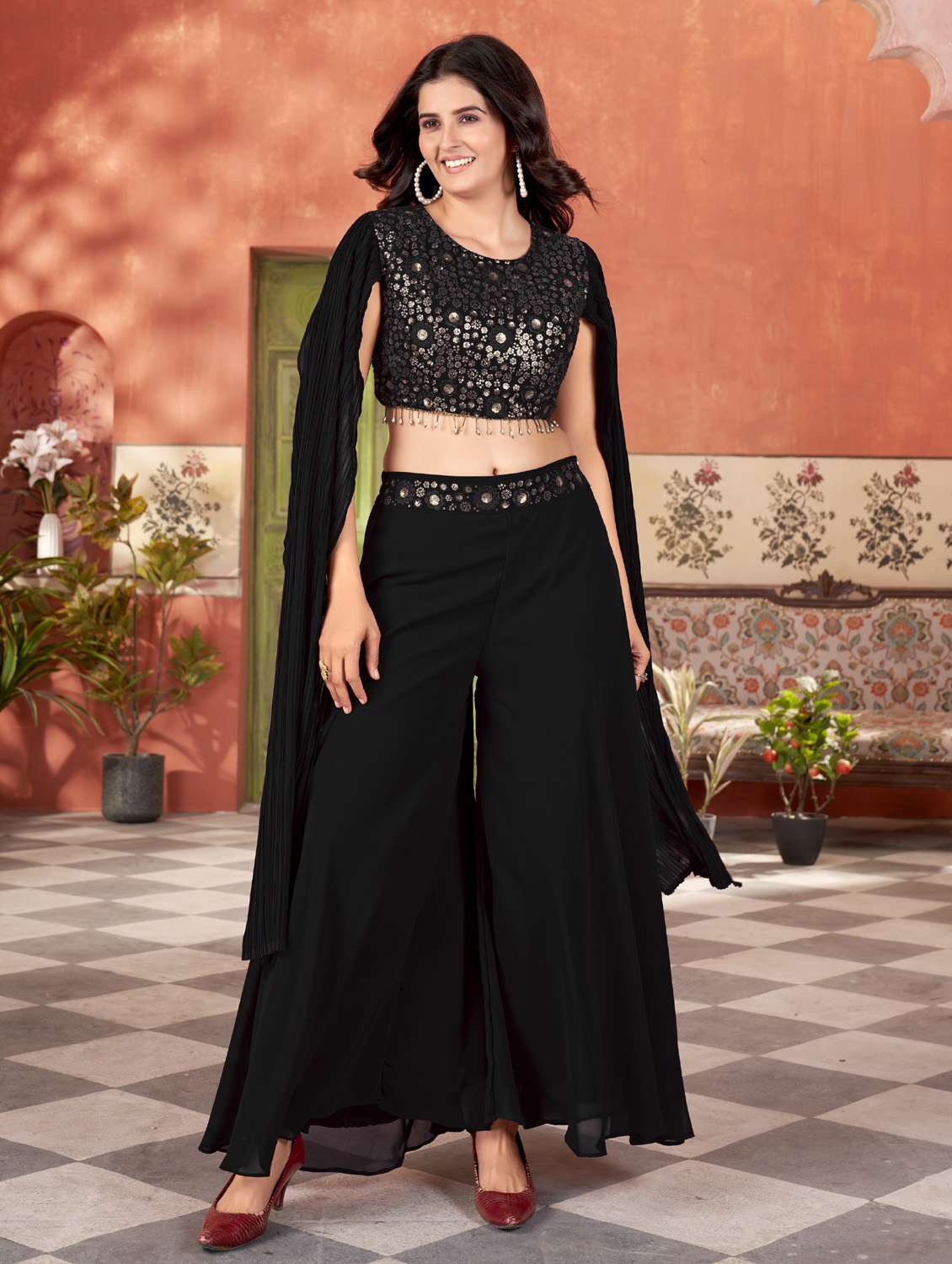 women solid with work round neck fusion set