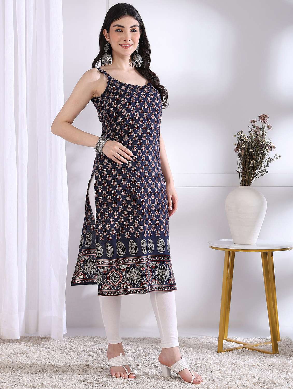 women printed sleeveless straight kurta - 21975781 -  Standard Image - 4