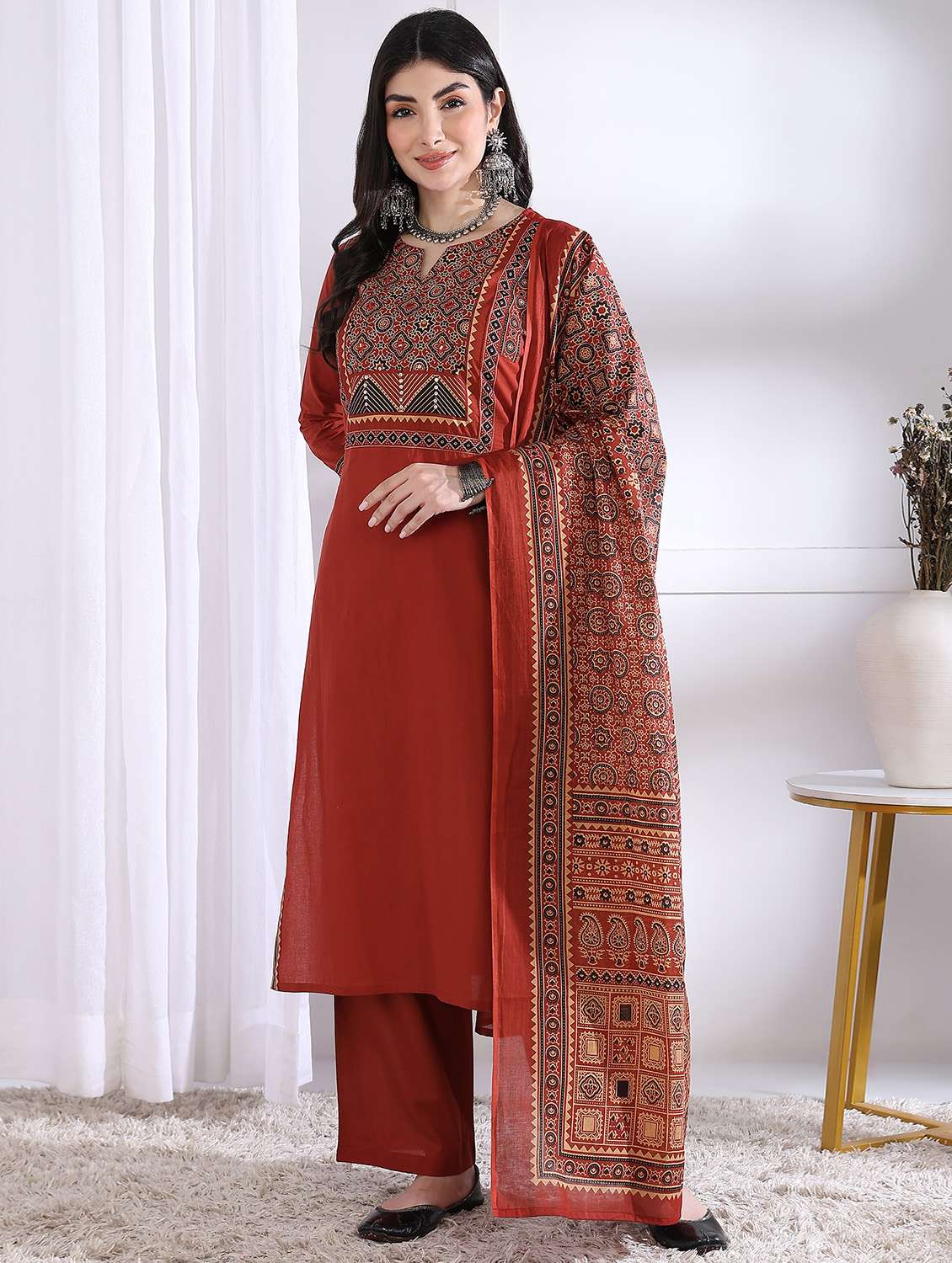 women three quarter sleeve kurta palazzo with dupatta set - 21975793 -  Standard Image - 4