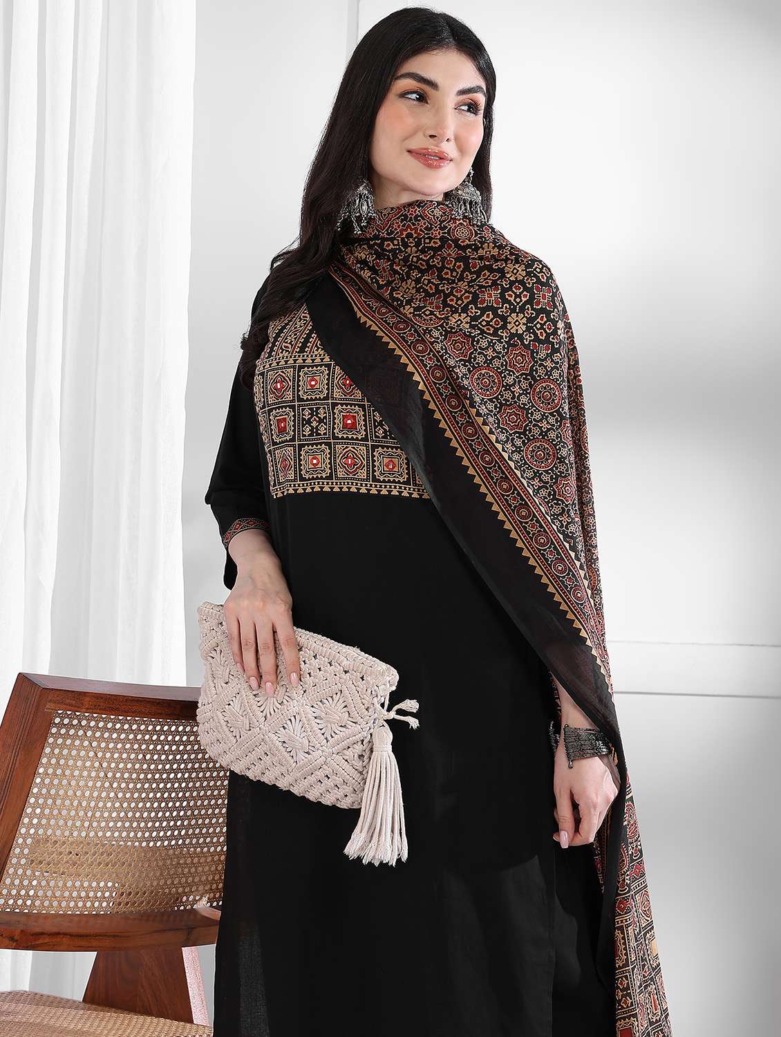 women three quarter sleeve kurta palazzo with dupatta set - 21975799 -  Standard Image - 6
