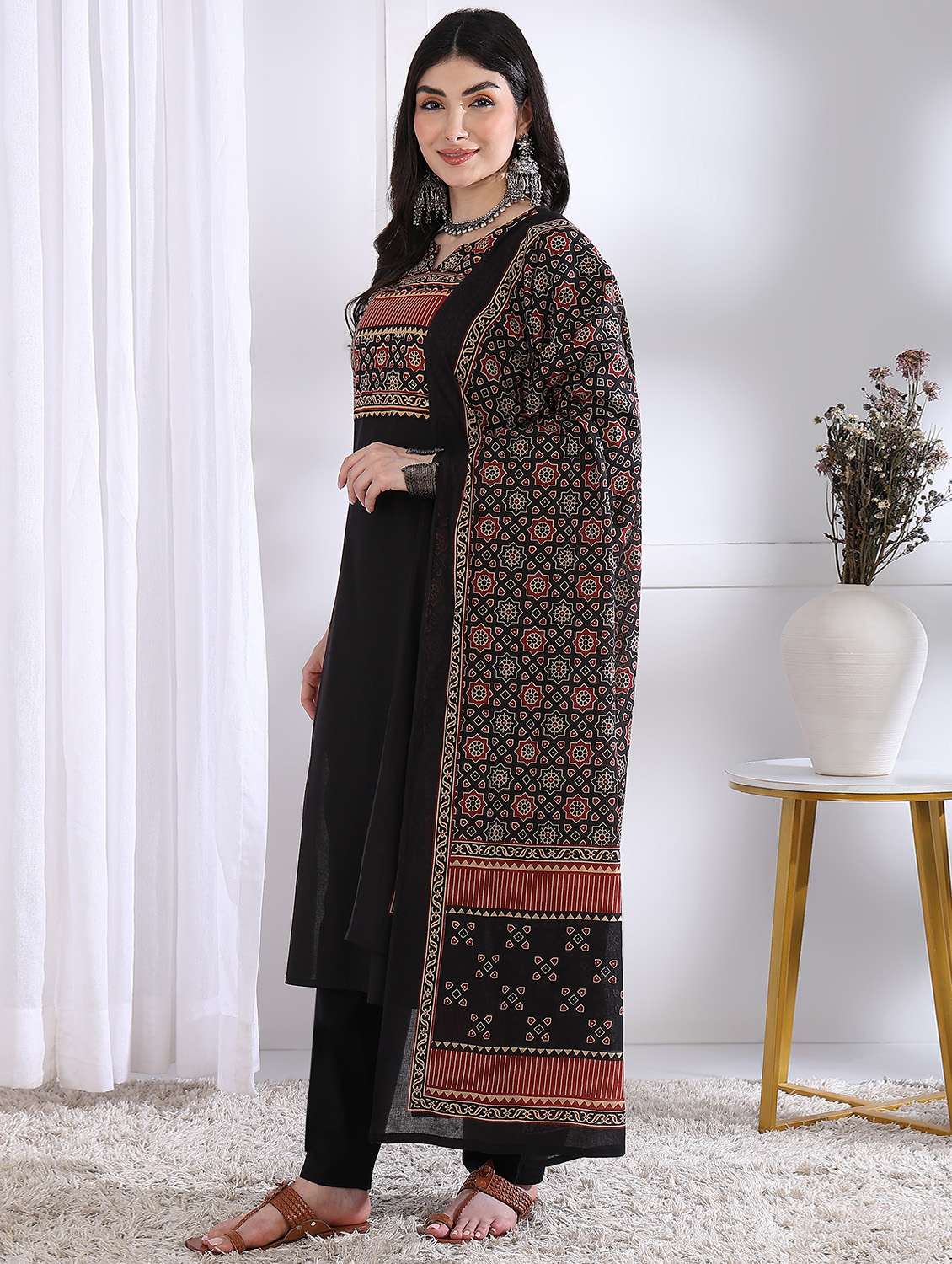 women three quarter sleeve kurta pant with dupatta set - 21975801 -  Standard Image - 1