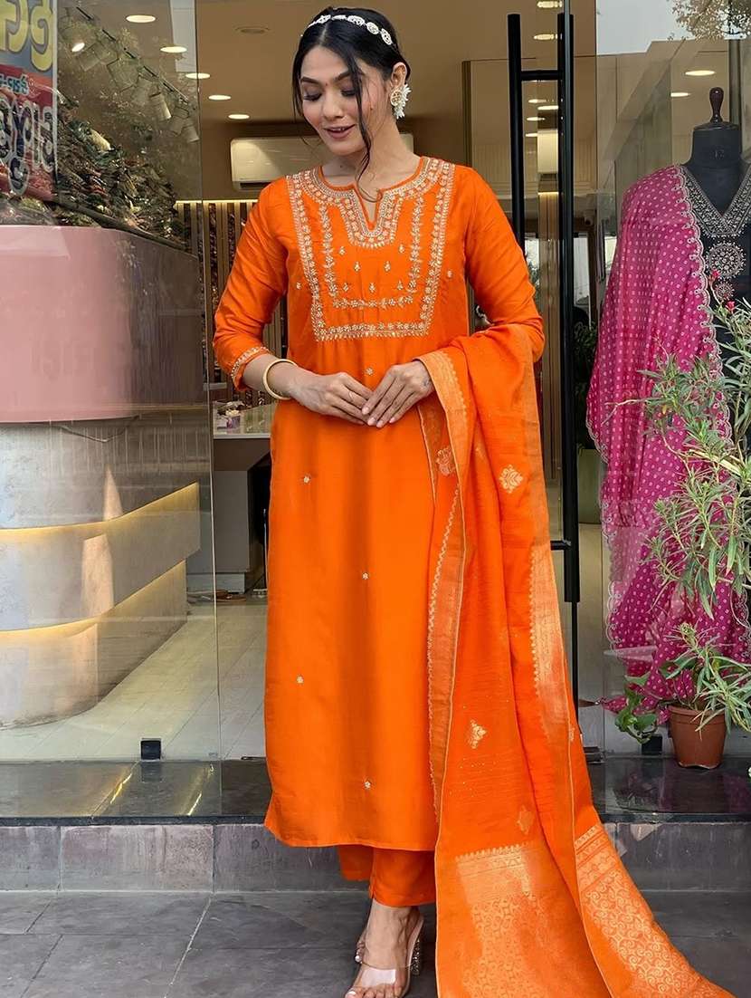 women three quarter sleeve kurta pant with dupatta set - 21976506 -  Standard Image - 1