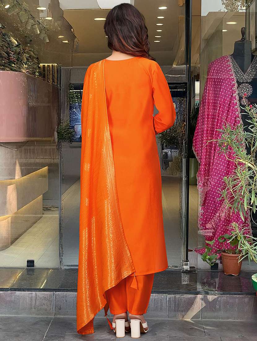 women three quarter sleeve kurta pant with dupatta set - 21976506 - Standard Image - 4