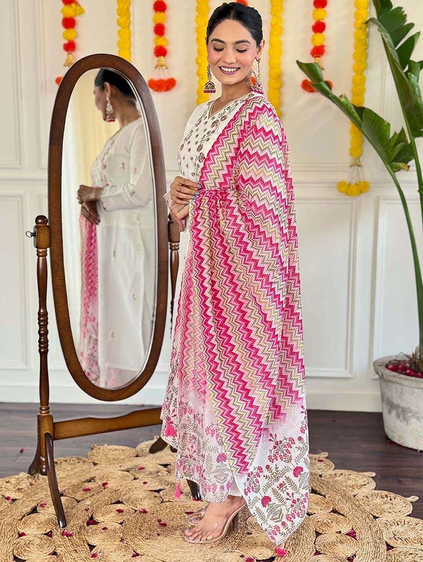 women embroidered long sleeve kurta pant with dupatta set - 21976512 - Standard Image - 1