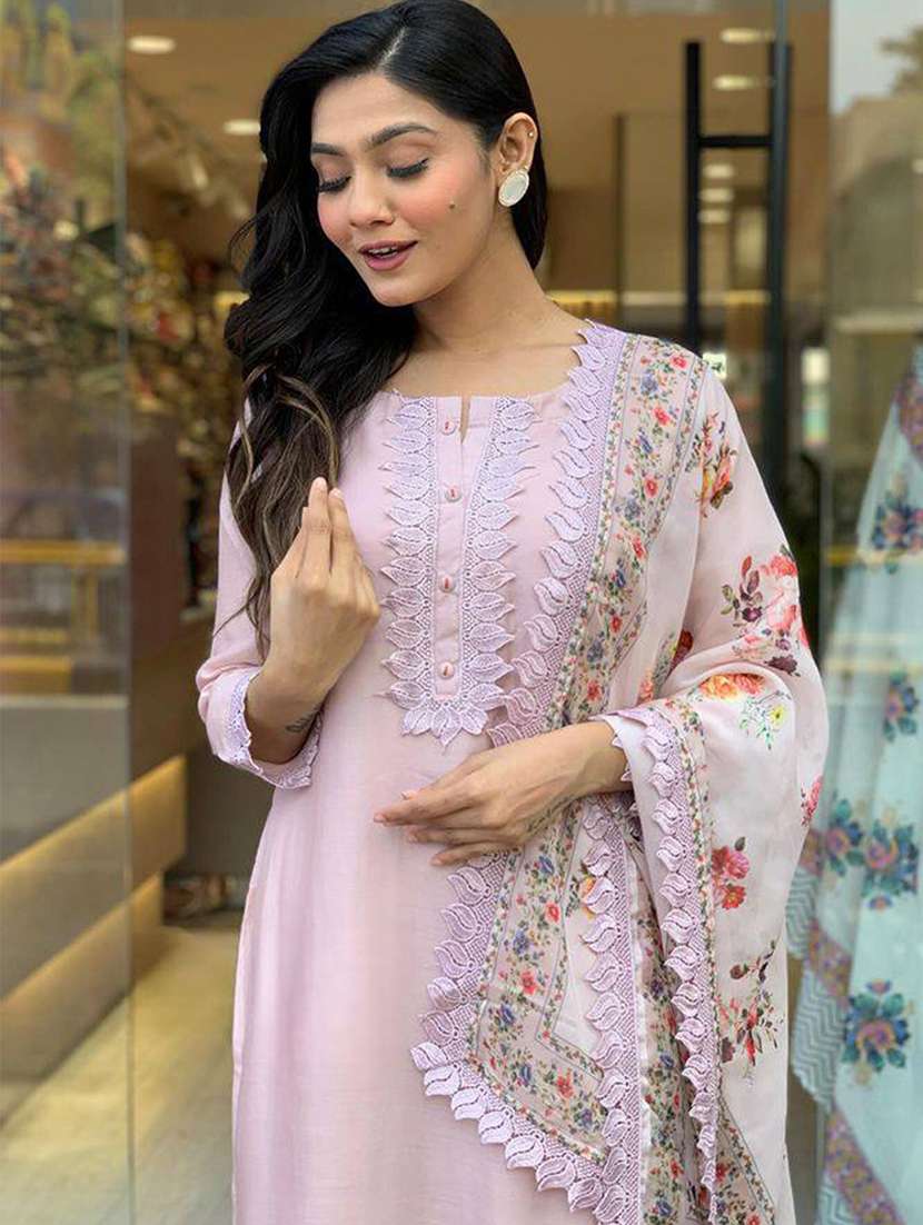 women three quarter sleeve kurta pant with dupatta set - 21976522 - Standard Image - 4