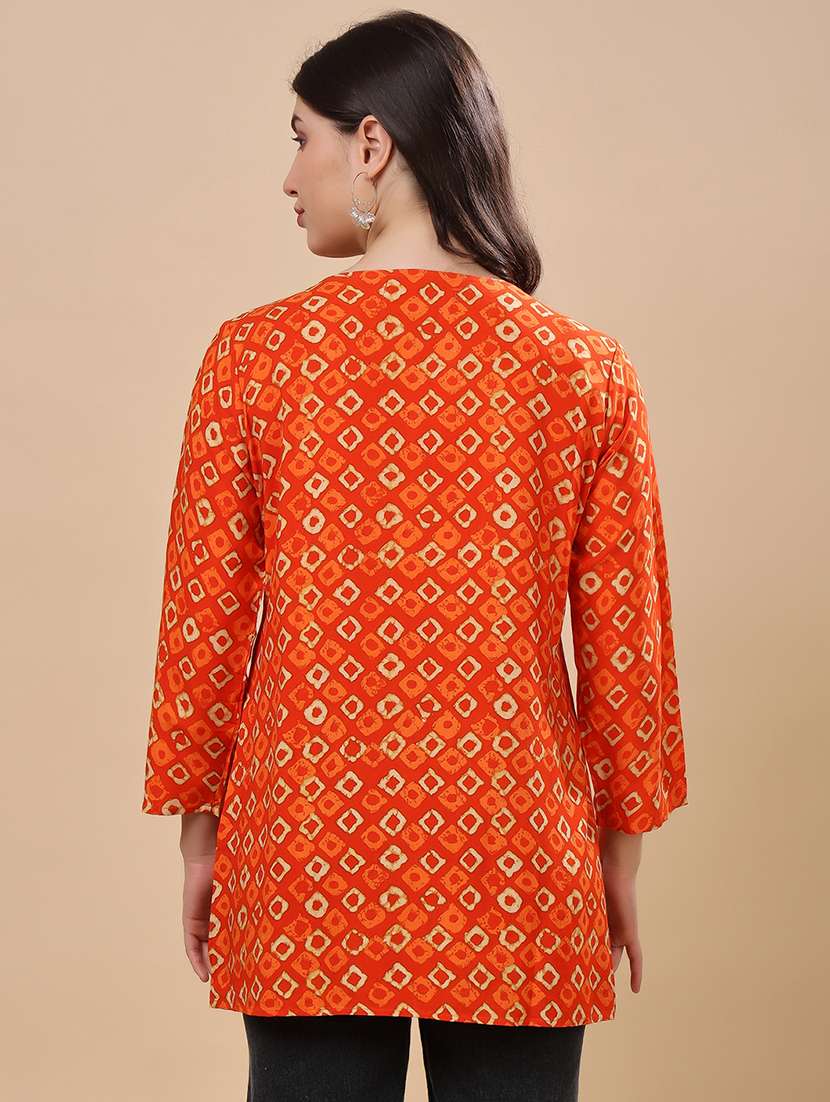 women printed three quarter sleeve straight kurti - 21976601 - Standard Image - 4