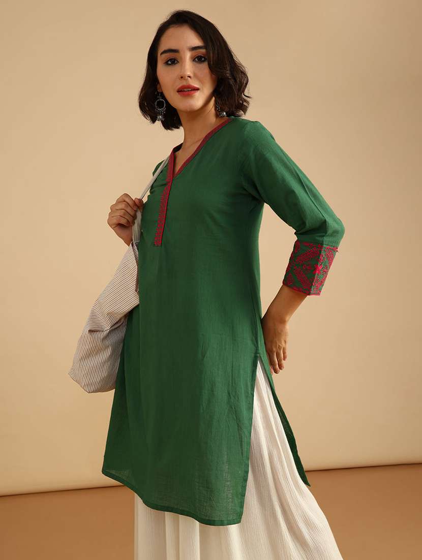 women solid three quarter sleeve straight kurta - 21977106 -  Standard Image - 4