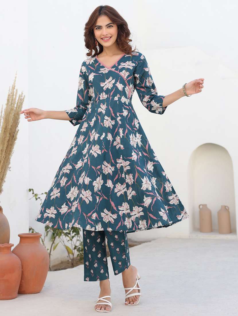 women floral three quarter sleeve kurta pant set - 21977282 -  Standard Image - 1