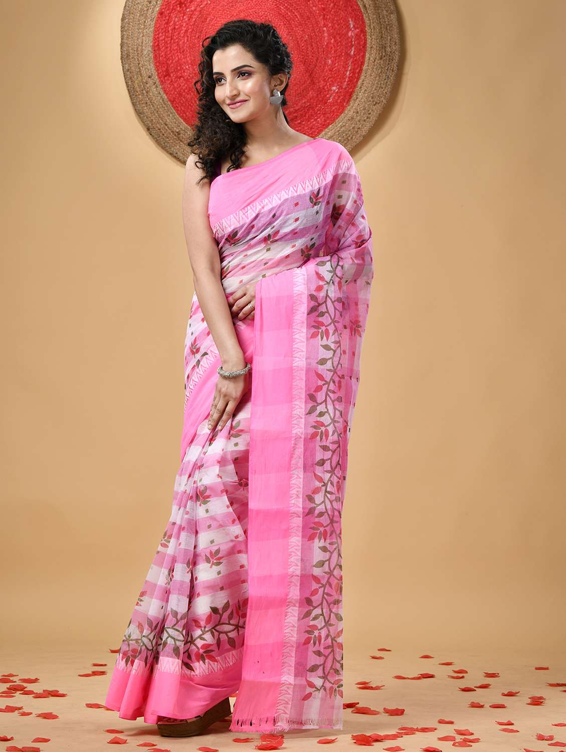 women printed handloom saree - 21977363 -  Standard Image - 1