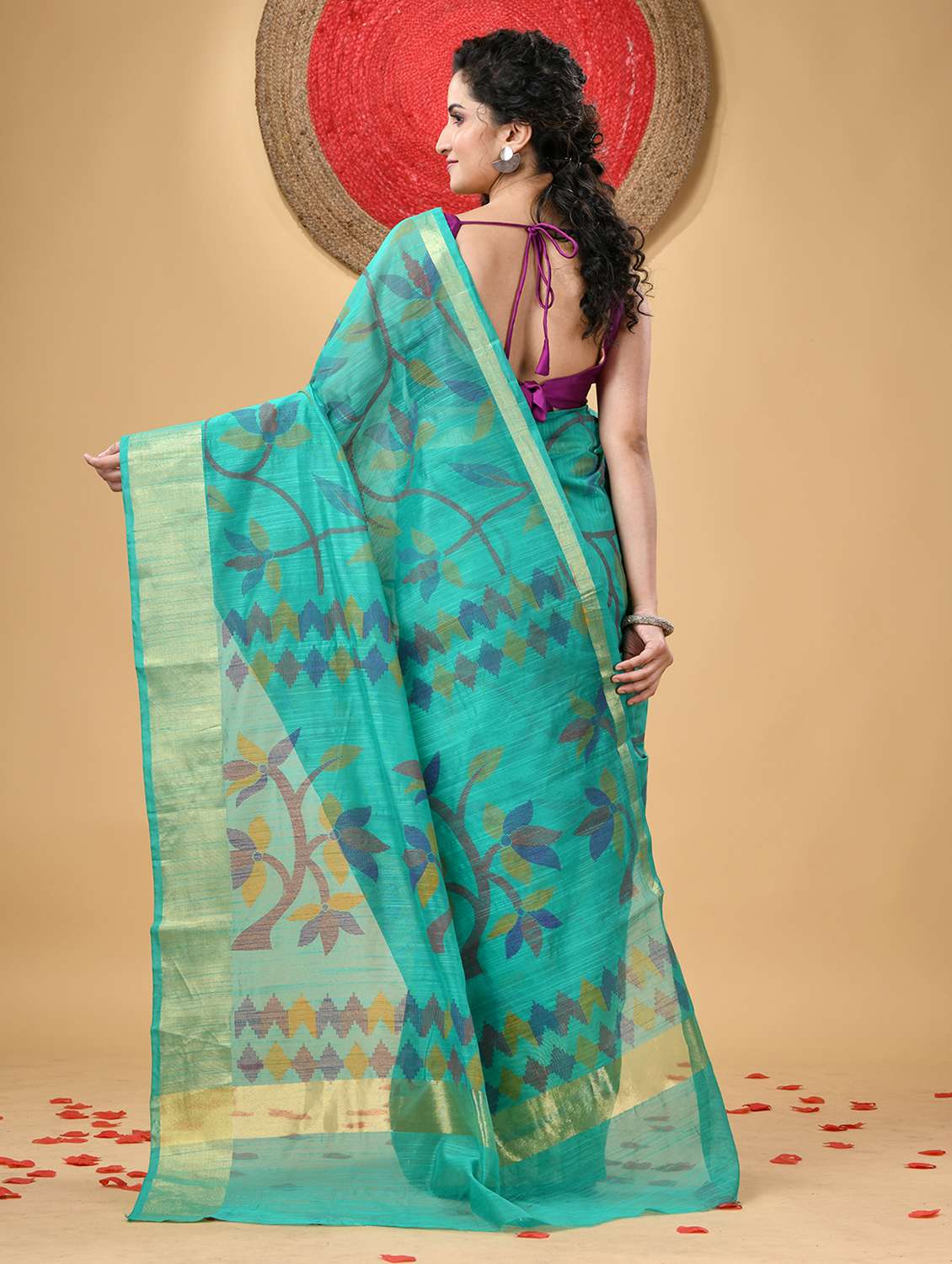 women printed handloom saree with blouse - 21977380 -  Standard Image - 1