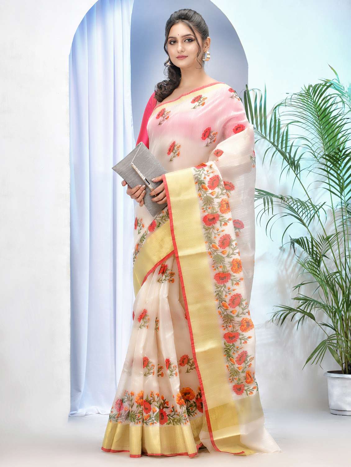 women floral bordered saree with blouse - 21977392 -  Standard Image - 1