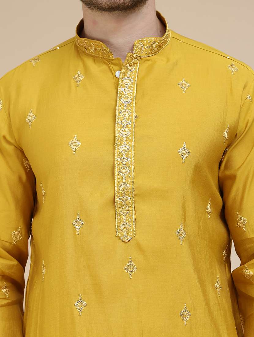 men embroidered mandarin neck kurta with dupatta - 21977403 -  Standard Image - 4