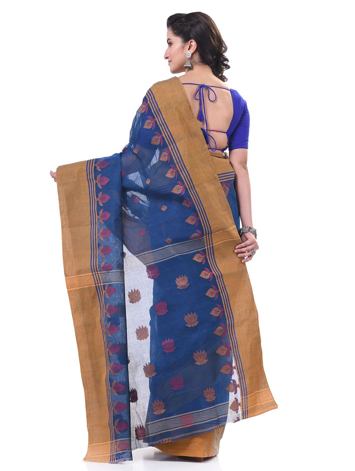 women self design handloom saree - 21977420 - Standard Image - 1