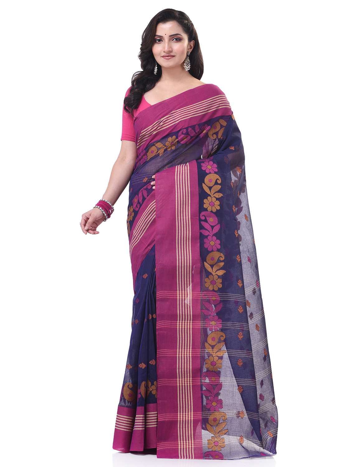 women self design handloom saree