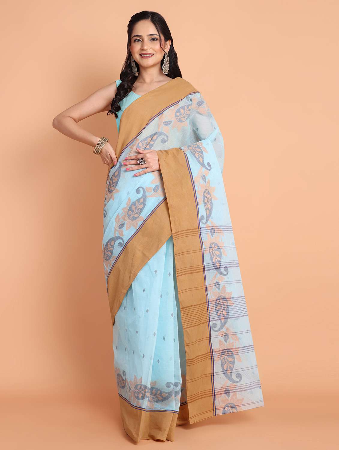 women self design handloom saree - 21977435 - Standard Image - 1