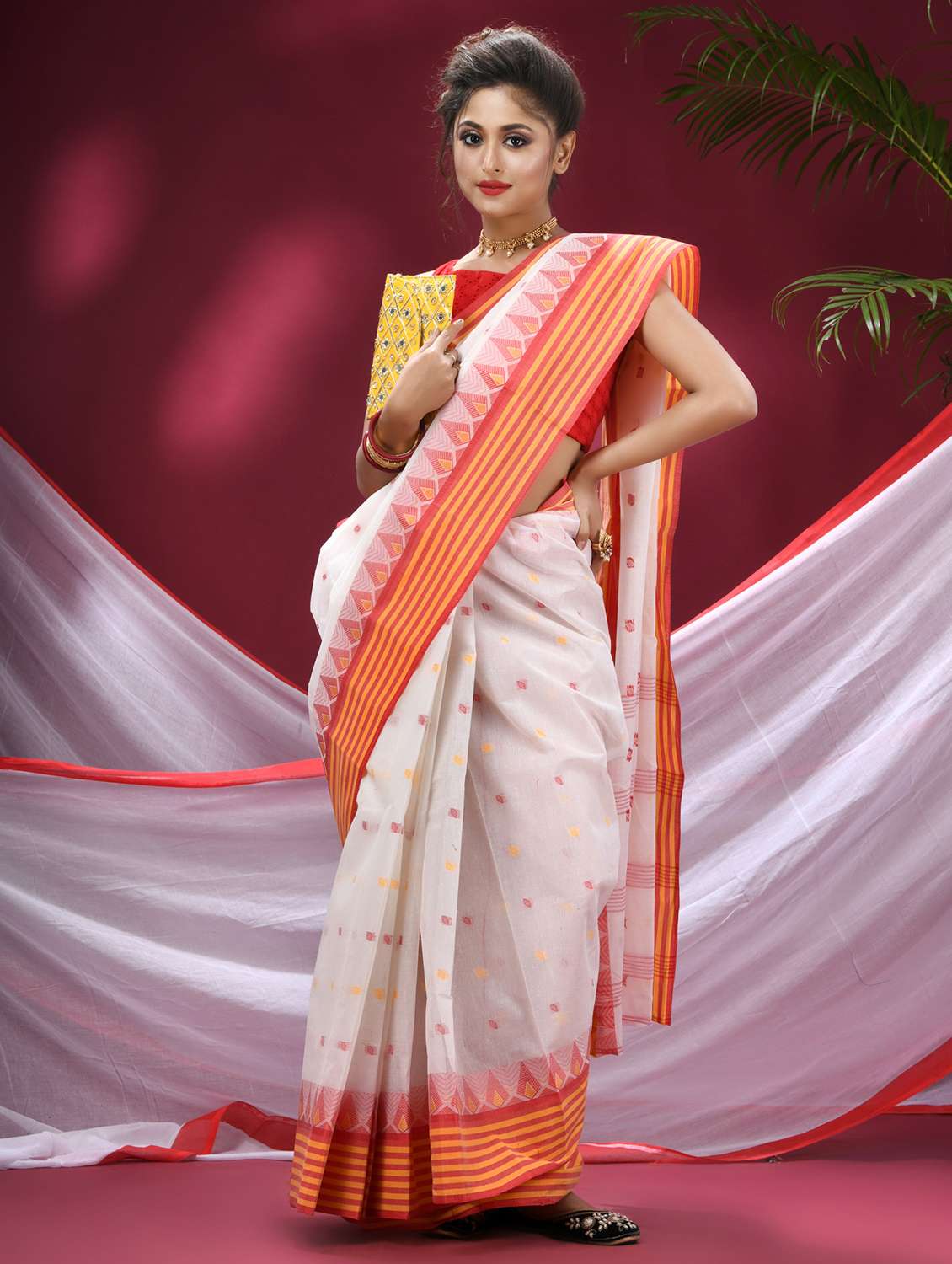 women self design handloom saree - 21977439 - Standard Image - 1