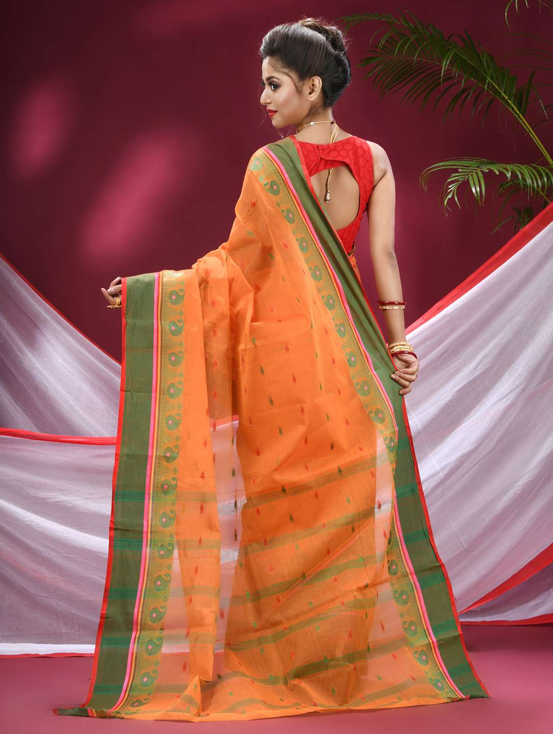 women self design handloom saree - 21977445 -  Standard Image - 1
