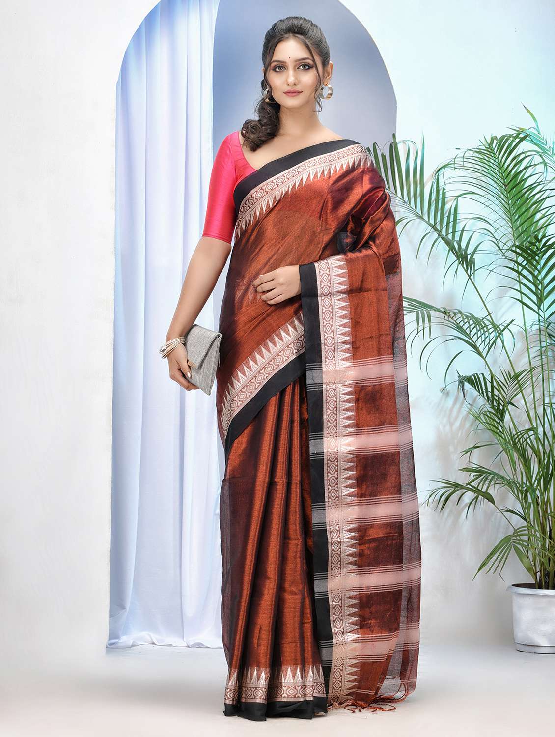 women solid with bordered saree with blouse - 21977454 -  Standard Image - 1