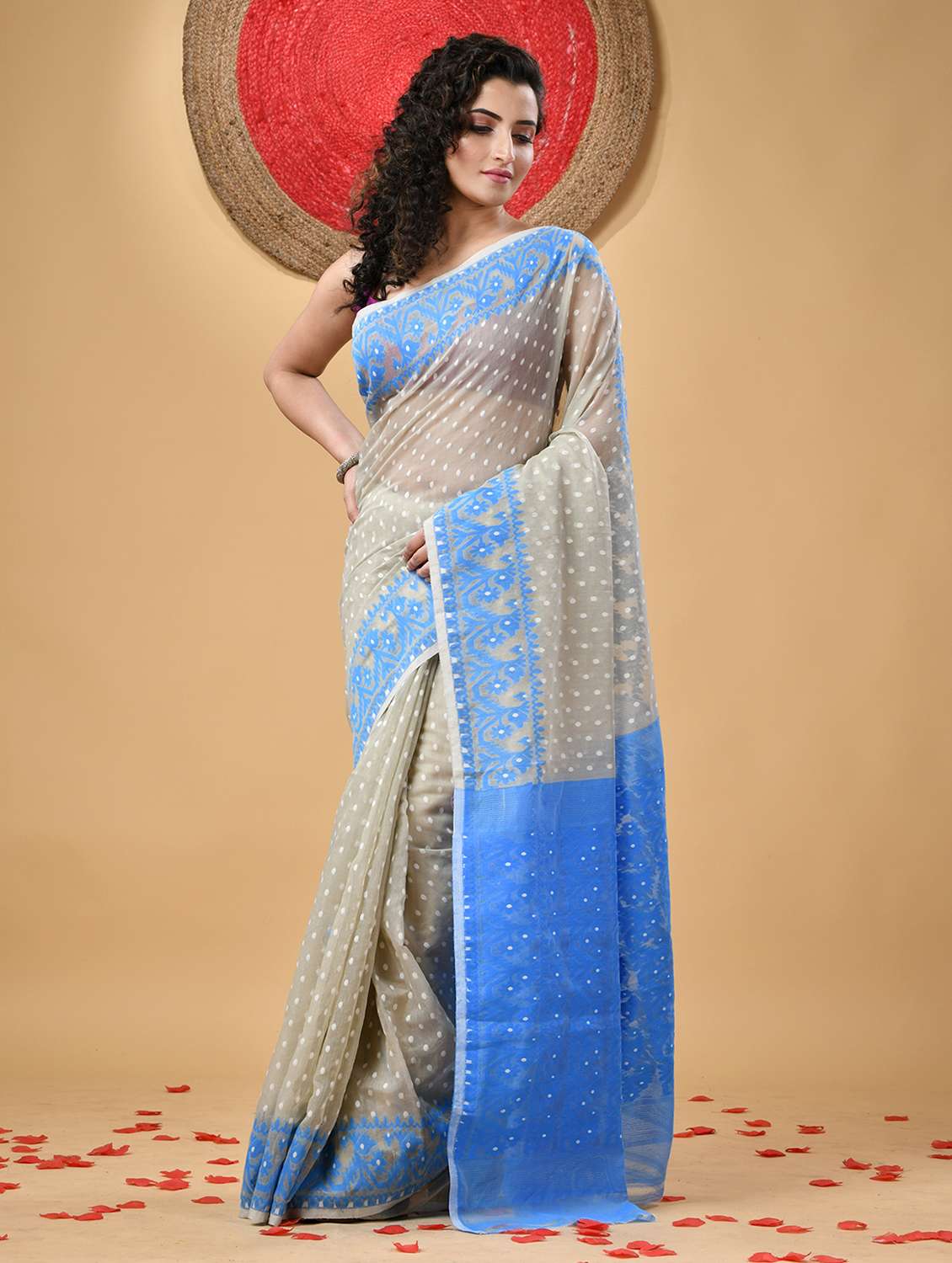 women self design jamdani saree