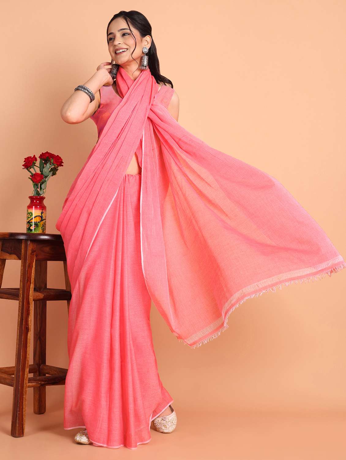 women self design handloom saree - 21977479 -  Standard Image - 1