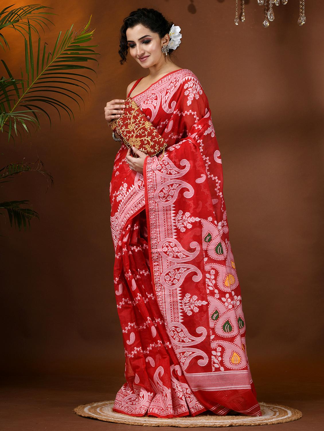 women red jamdani saree - 21977489 - Standard Image - 1