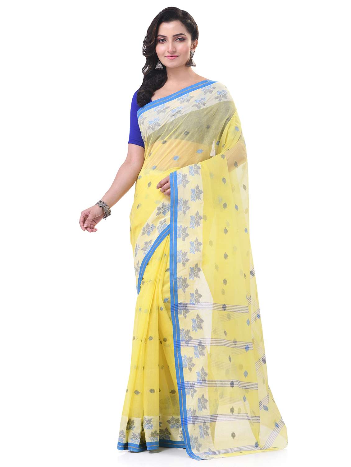 women self design handloom saree