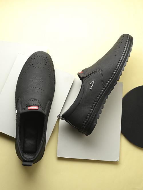 men black slip on casual shoes - 21977530 - Standard Image - 0