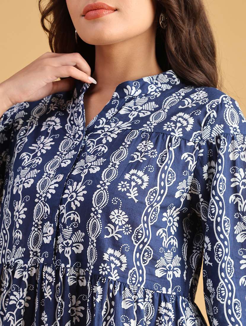 women printed long sleeve fit and flared dress - 21978097 -  Standard Image - 4