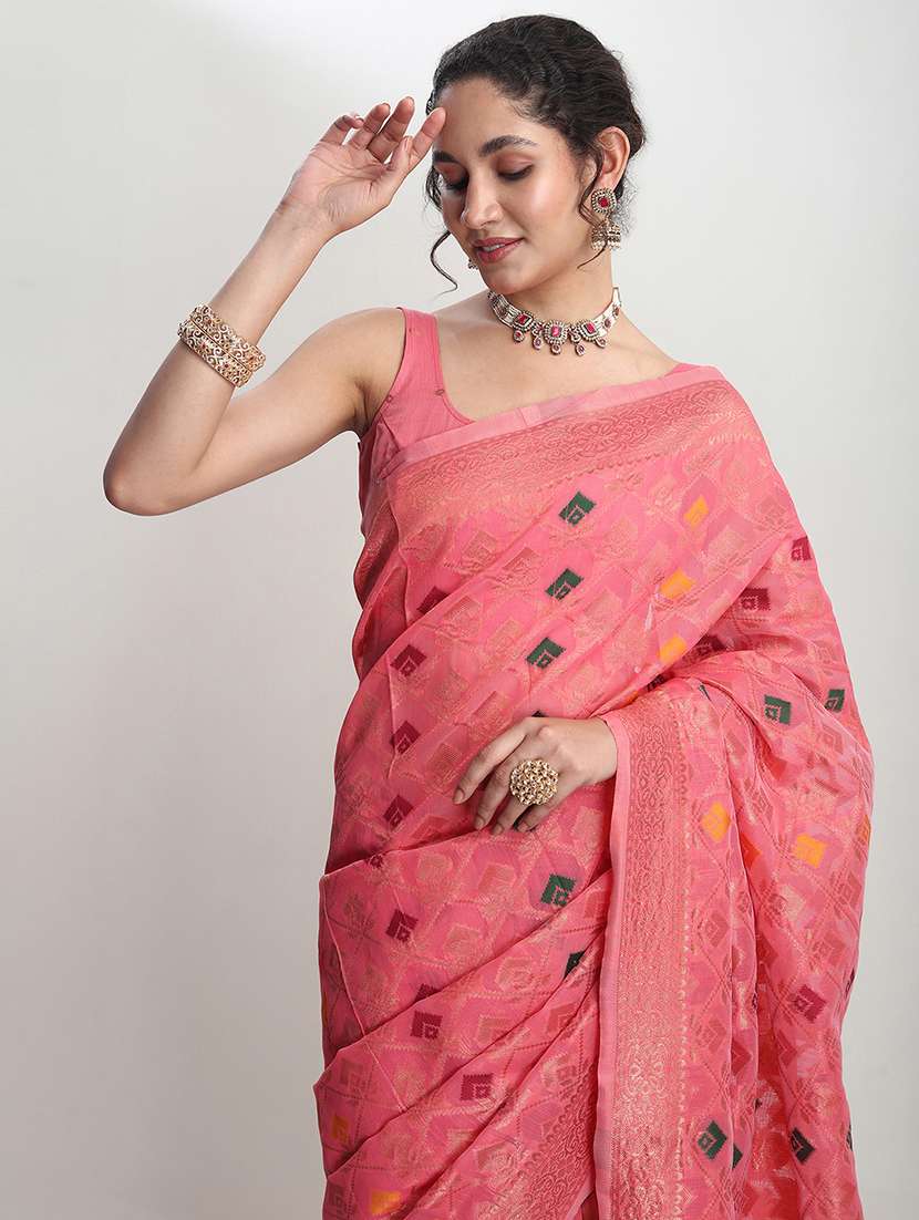 women self design banarasi saree with blouse - 21978317 - Standard Image - 4