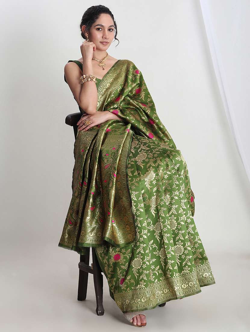 women self design banarasi saree with blouse