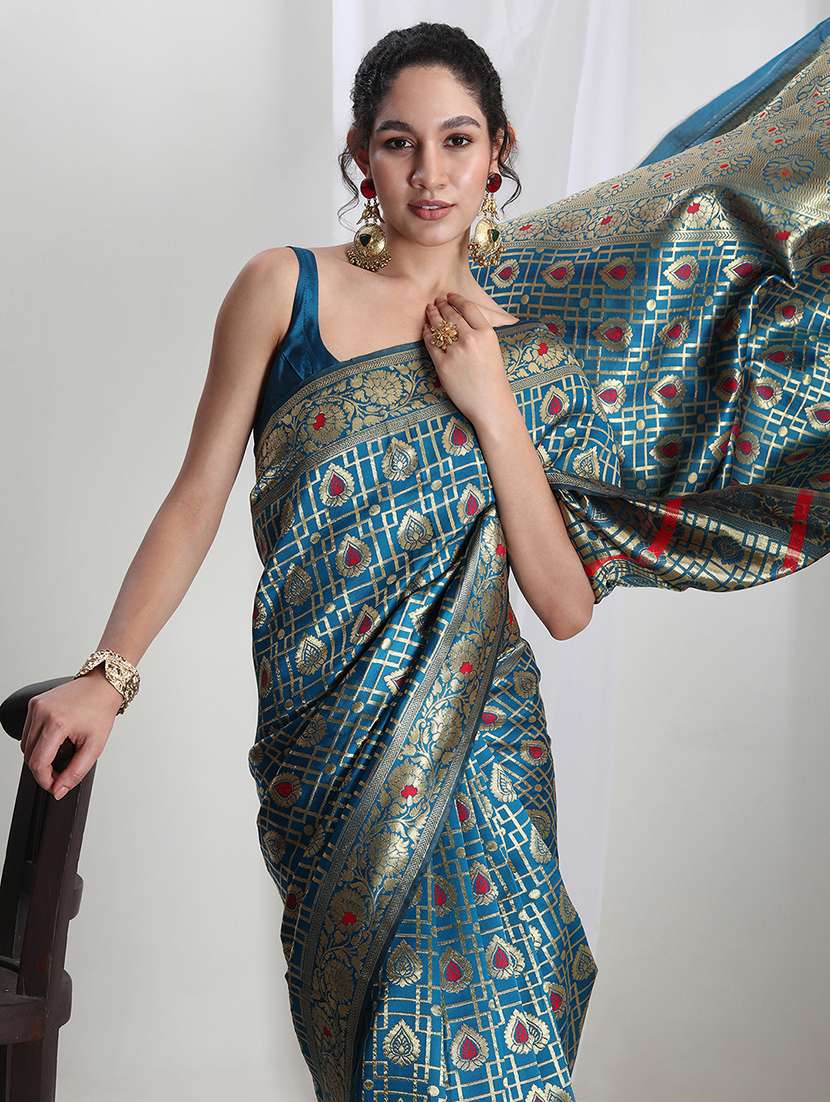 women self design banarasi saree with blouse - 21978335 -  Standard Image - 4