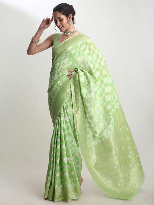 women self design banarasi saree with blouse - 21978432 - Standard Image - 0