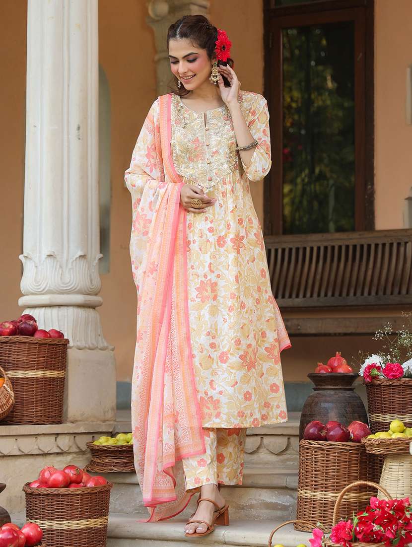 women floral three quarter sleeve kurta pant with dupatta set - 21978450 -  Standard Image - 1